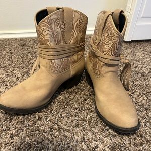 Dingo Women Cowboy booties